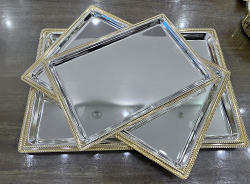 طقم صواني فضي ايطار ذهبي