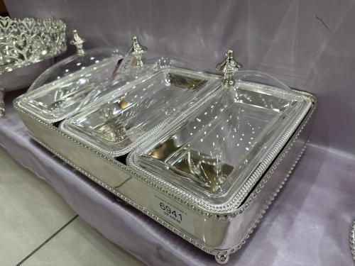 صينيه بغطاء مقسم