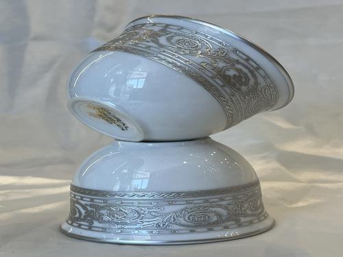 فناجيل بورسلان نقش ليزر فضي ١٢ قطعه