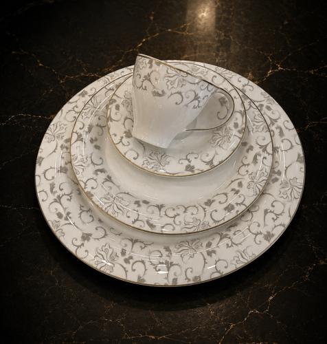 Oval dinnerware set for 12 people