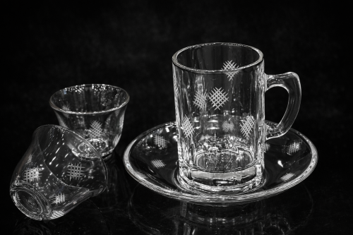 طقم ٦ بيالات و ٦ فنجال كريسال ايطار فضي