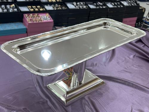 Stand with silver base, length 59 cm