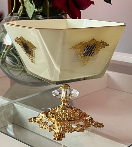 سله حلويات كريستال