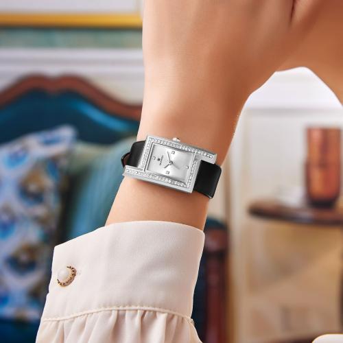 ساعة نسائية رسمية فاخرة بسوار جلد وتصميم مستطيل من ماكسويل