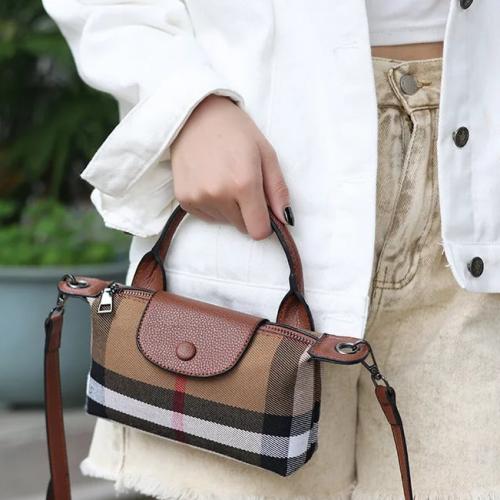 حقيبة يد وكتف صغيرة نسائية تصميم بربري