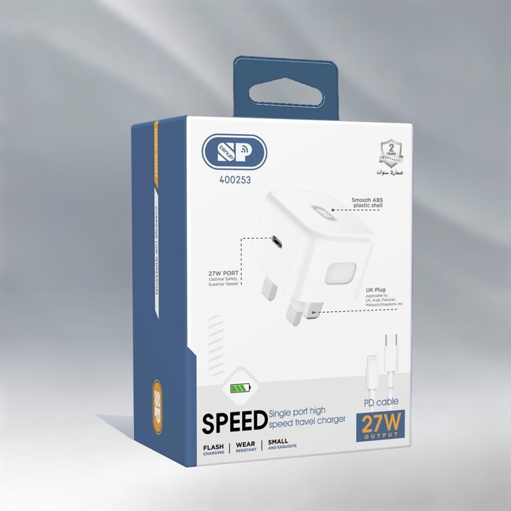 عرض 4 شاحن ايفون مع الكيبل  27 واط مع  كفر و استيكر هدية