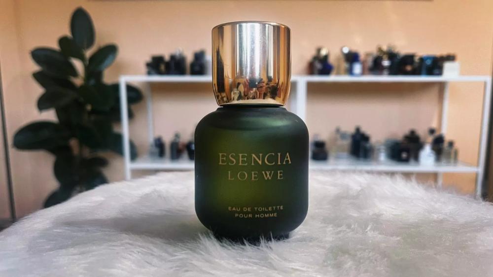 عطر اسنسيا لوي الاخضر القديم رجالي او دو تواليت 150مل