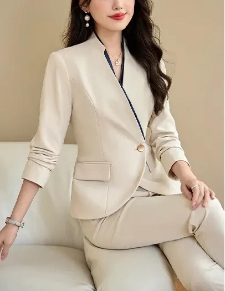 بدلة رسمية نسائية يعزز حضورك بأسلوب متجدد وجذاب وأنثوي من فيري نايس