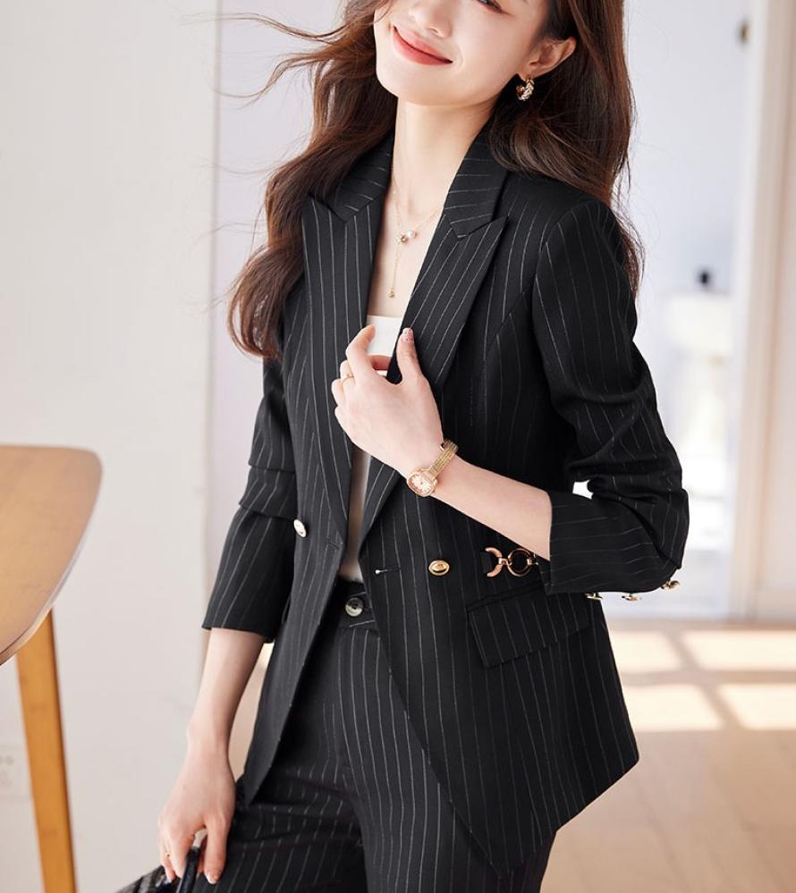 بدلة رسمية نسائية سوداء من قطعتين من فيري نايس