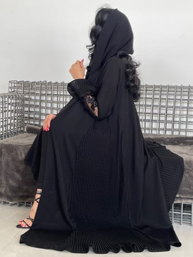 عبايه بلاك مع تداخل الكسر