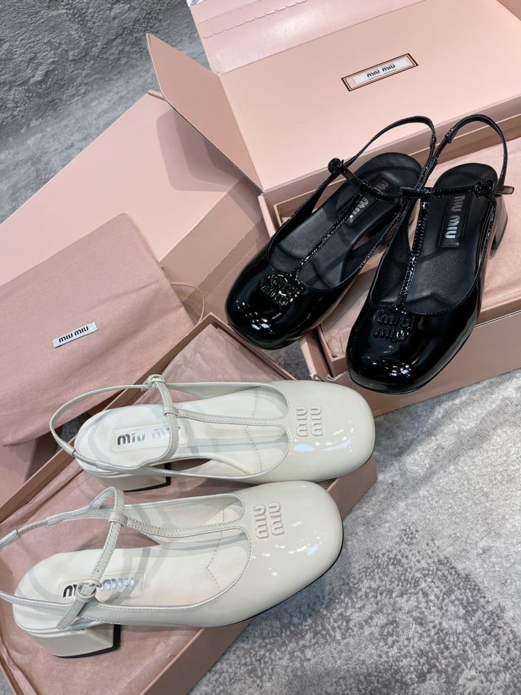 White miu miu heels