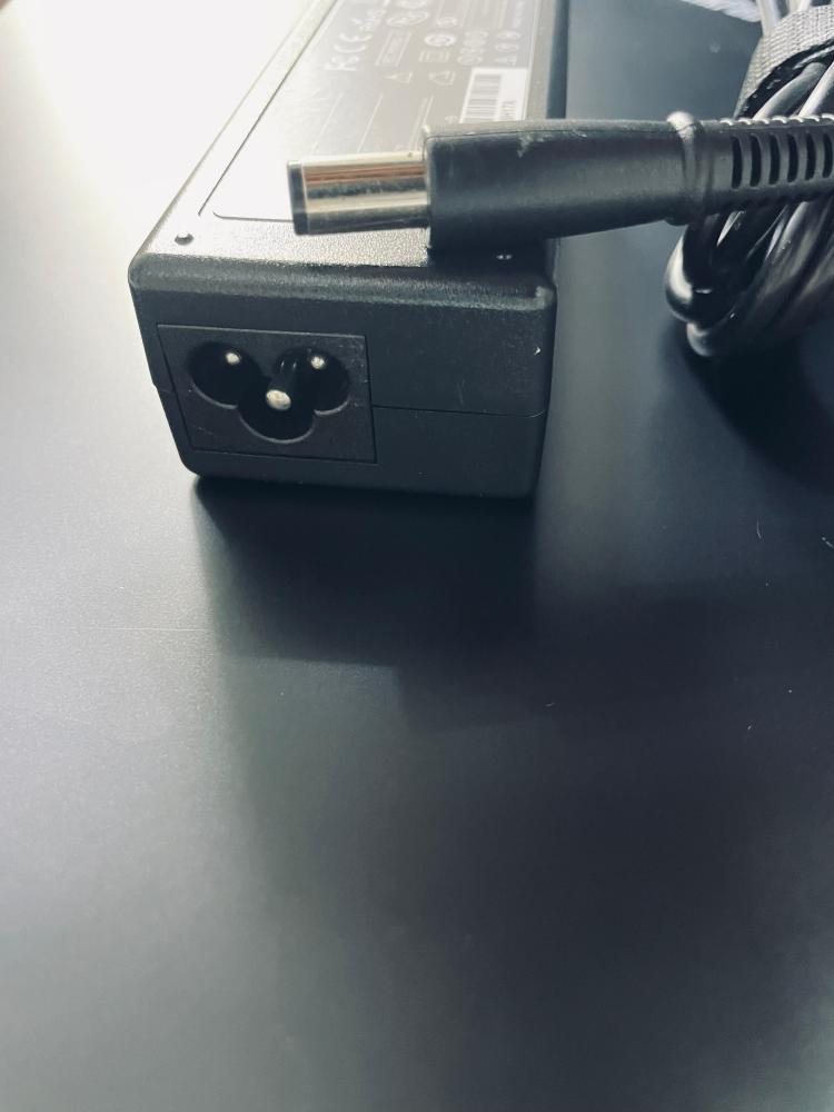 شاحن لابتوب اتش بي-Hp Laptop Charger 18.5V-3.5A (7.4*5.0MM)