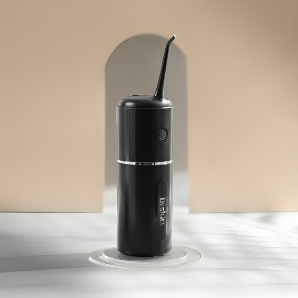 خيط مائي للاسنان