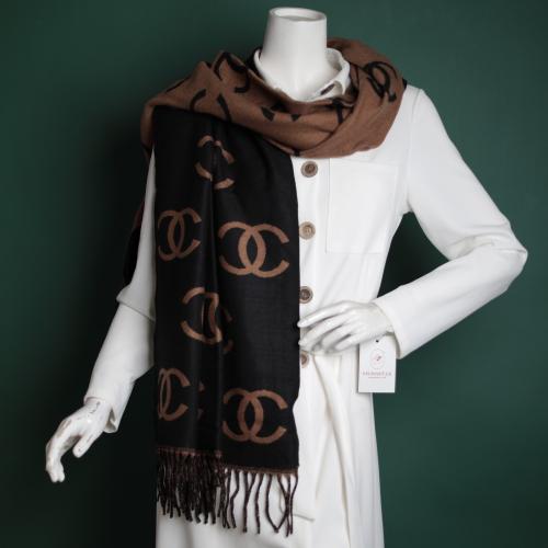 CHANEL ロゴ 大判ストール ショール　スカーフ約84cm✖️84cmブラウン Women's Chanel shawls | swissstar