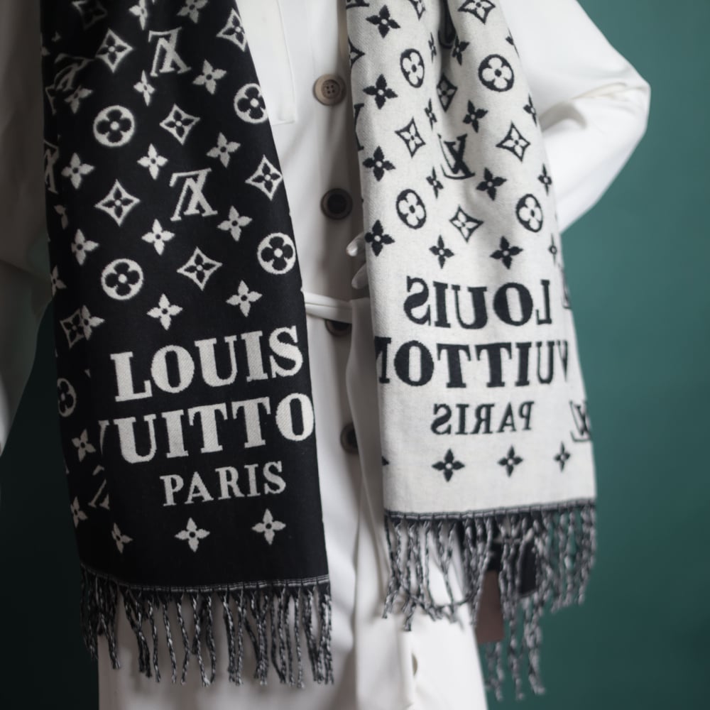 Louis Vuitton Shawl LF101