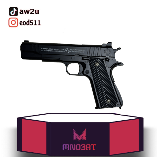 مسدس M1911 مع كشاف و ليزر