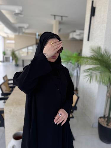 عباية ايمان قماش كريب طايح او قماش انترنت