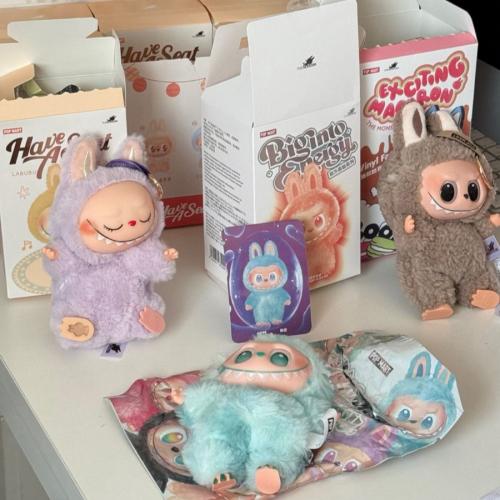 دمية لابوبو الشهيرة