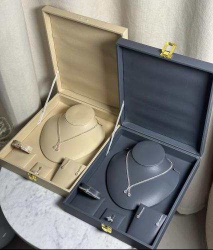 Zircon accessory set A524