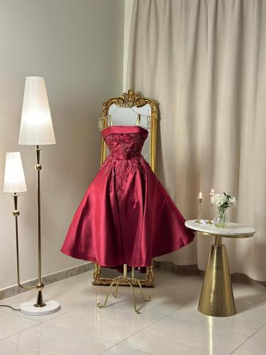 6345 - فستان ميدي بلون عودي فاخر