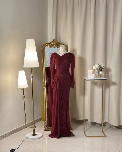 5647 -فستان طويل فاخر