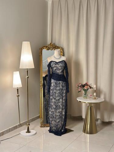 6449-  فستان كحلي راقي بلمسة فخامة