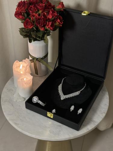 طقم اكسسوار مع ساعة  A1073