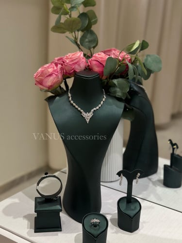 طقم زيركون نسائي A138