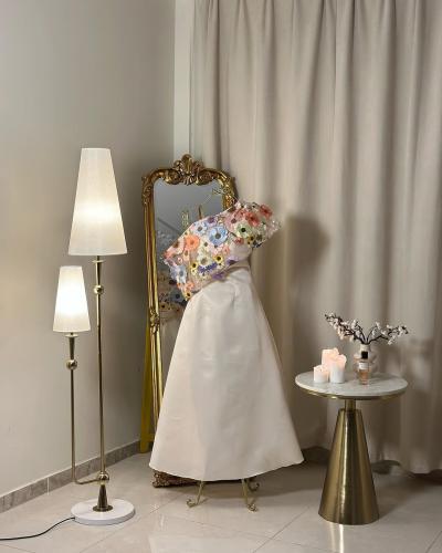 5698 -فستان فاخر بلمسة زهرية أنيقة (لونين)