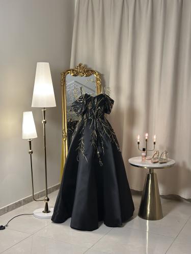 فستان أسود بتطريز ذهبي فاخر 5522