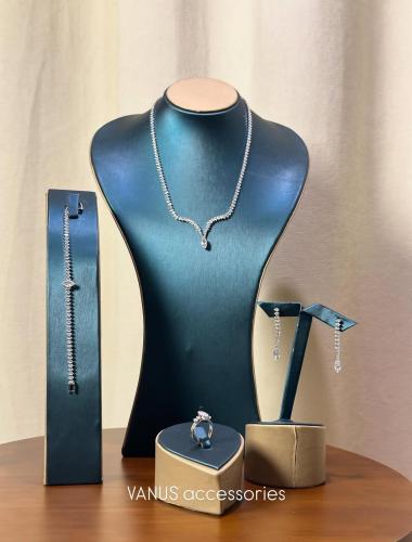 طقم اكسسوار   A1369