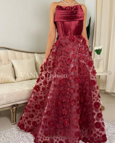 5450- فستان برغندي بتفاصيل فخمة وزهور