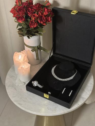 طقم اكسسوار مع ساعة  A1067