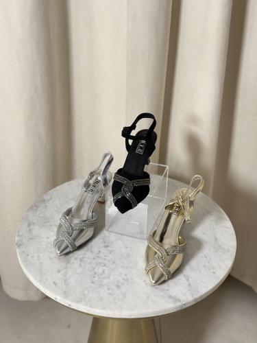 كعب انيق ( 3 الوان ) C40532