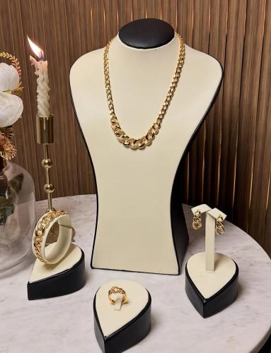 طقم اكسسوار ذهبي  A1403