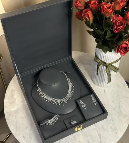 Zircon accessory set A556