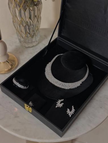 طقم اكسسوار     A1296