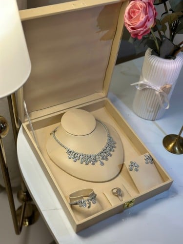 Women's zircon set A275