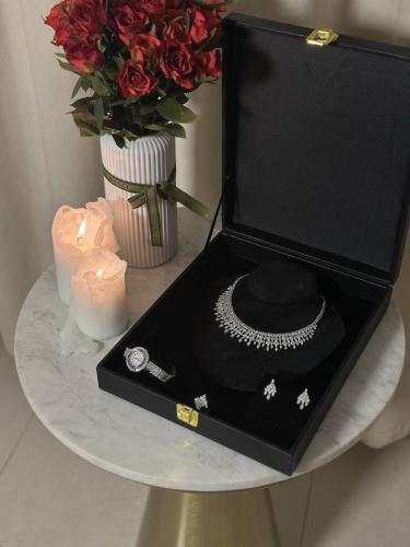 طقم اكسسوار مع ساعة  A1069