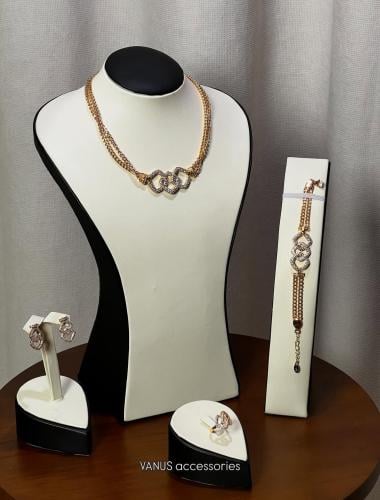 طقم اكسسوار ذهبي  A1376