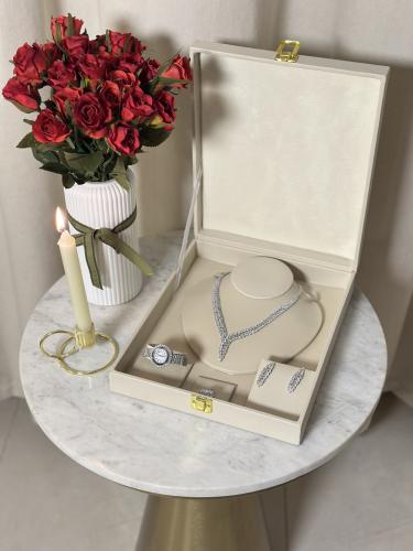 طقم اكسسوار مع ساعة   A1060