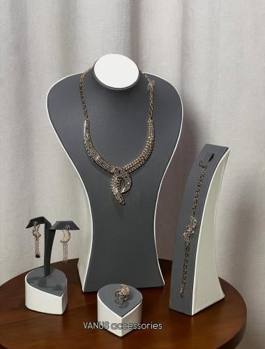 طقم اكسسوار ذهبي  A1388