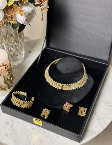 طقم اكسسوار ذهبي   A1333
