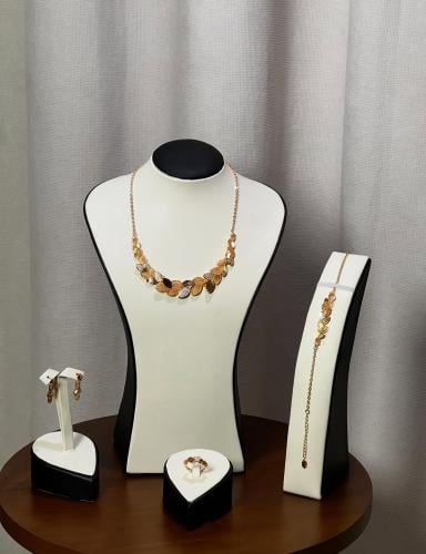 طقم اكسسوار ذهبي  A1382