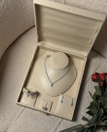 Zircon accessory set A537