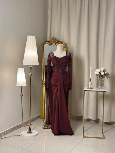 6422-  فستان برغندي دانتيل بلمسة كلاسيكية ساحرة