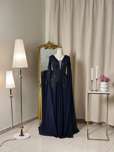 6284 ~ فستان كحلي ملكي بتطريز فاخر وأكمام منسدلة