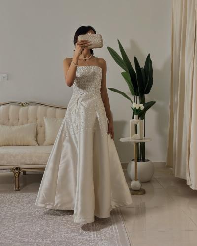 6243-فستان سكري كلاسيك بتفاصيل لؤلؤية