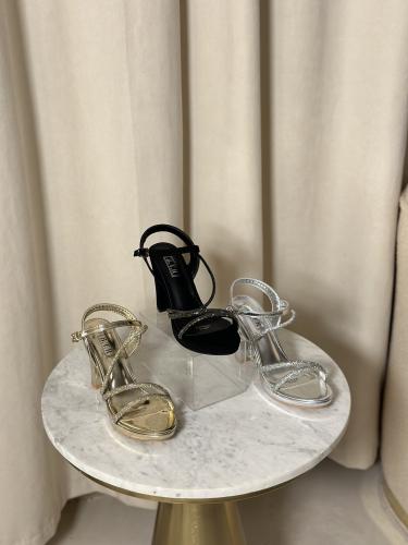 كعب انيق ( 3 الوان ) J4570C