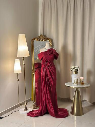 6531 -  فستان أنيق بلمسة ملكية